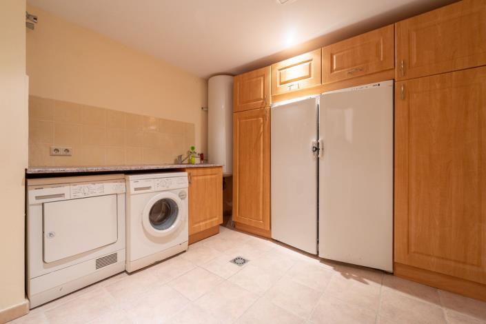 Image No.47-6 Bed Townhouse for sale