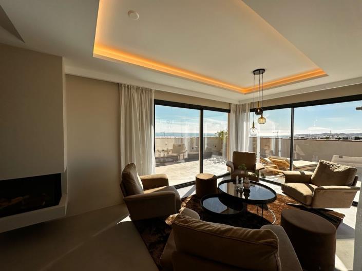 Image No.1-3 Bed Penthouse for sale