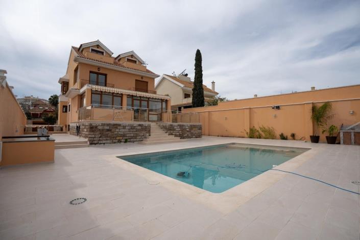 Image No.3-5 Bed Villa / Detached for sale