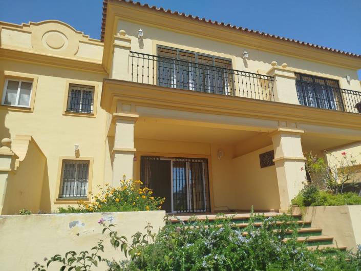 Image No.2-3 Bed Townhouse for sale