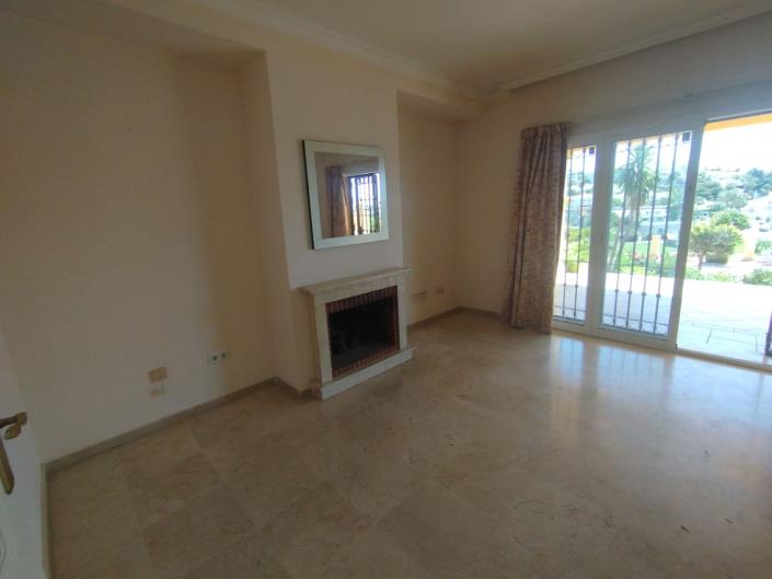 Image No.17-3 Bed Townhouse for sale