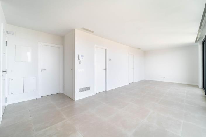 Image No.21-2 Bed Apartment for sale