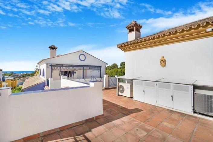 Image No.2-5 Bed Townhouse for sale