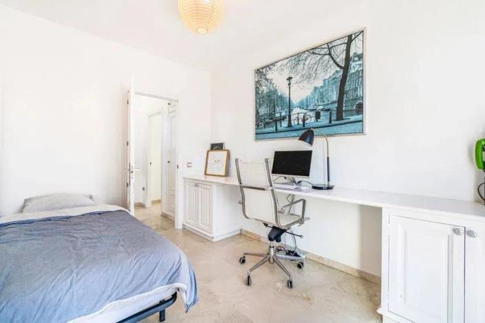 Image No.22-5 Bed Townhouse for sale