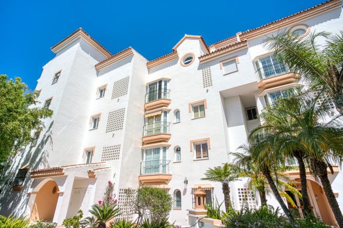 Image No.10-3 Bed Apartment for sale