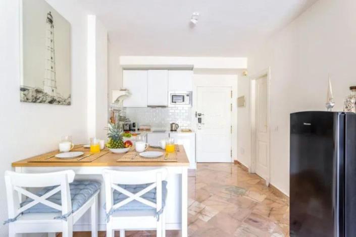 Image No.8-Studio for sale