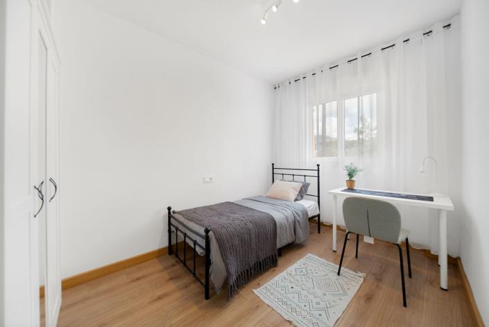 Image No.11-2 Bed Apartment for sale