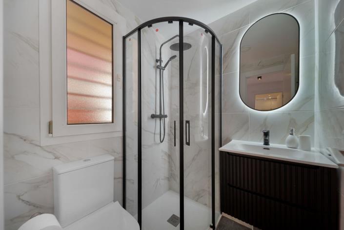 Image No.12-2 Bed Apartment for sale