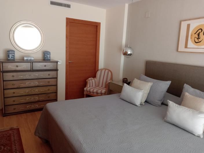 Image No.13-4 Bed Townhouse for sale