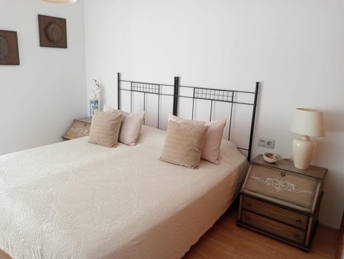 Image No.16-4 Bed Townhouse for sale