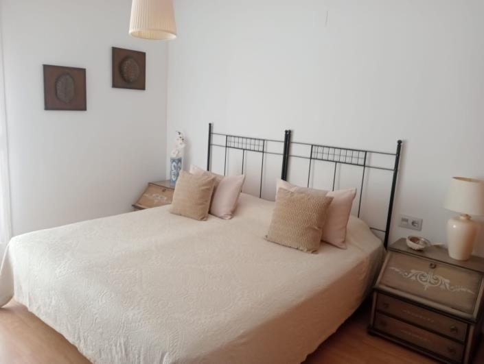 Image No.17-4 Bed Townhouse for sale