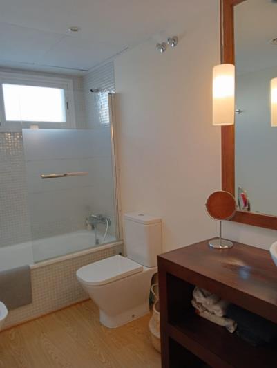 Image No.20-4 Bed Townhouse for sale