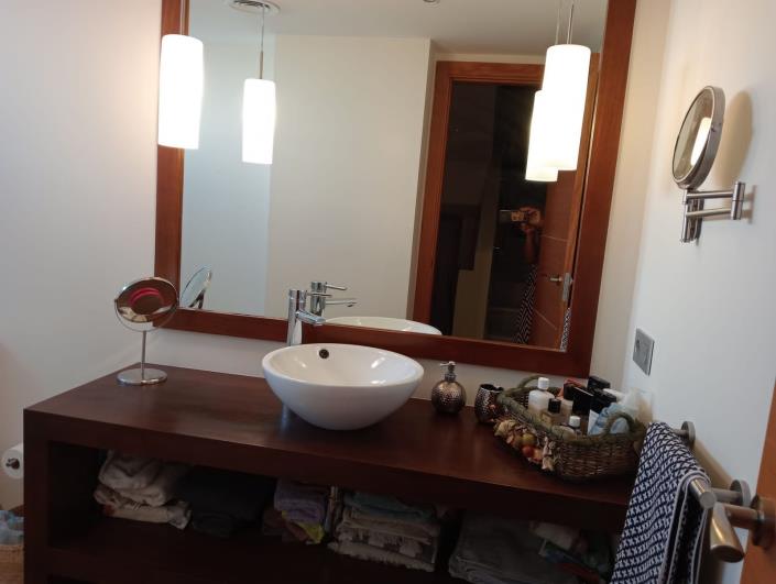 Image No.21-4 Bed Townhouse for sale