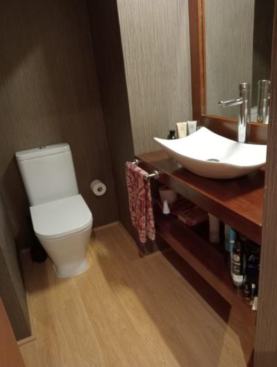 Image No.24-4 Bed Townhouse for sale