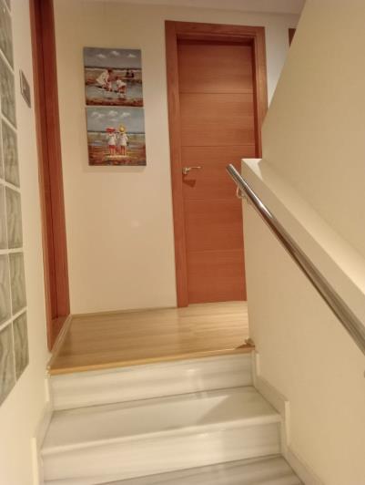 Image No.26-4 Bed Townhouse for sale