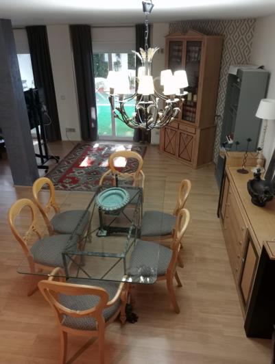 Image No.25-4 Bed Townhouse for sale