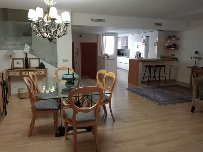 Image No.34-4 Bed Townhouse for sale