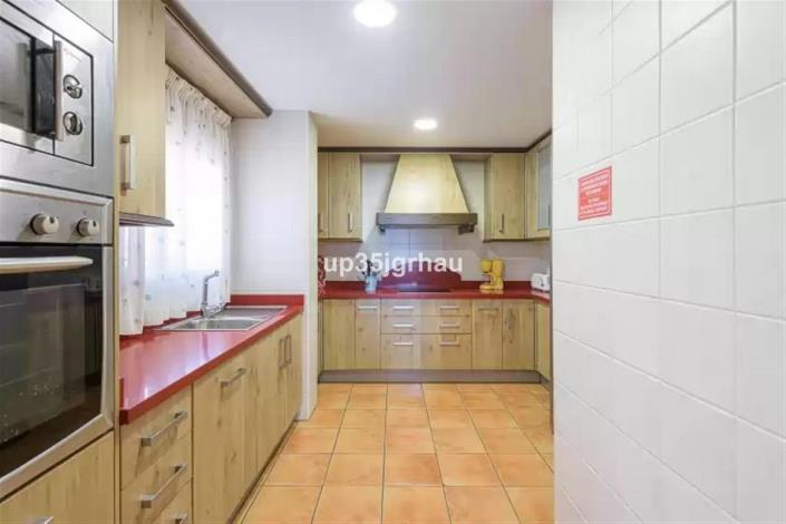 Image No.8-Villa / Détaché de 6 chambres à vendre à Estepona