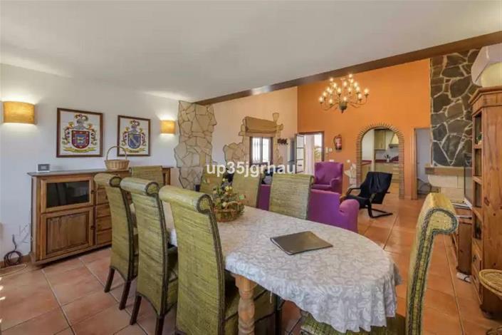 Image No.7-Villa / Détaché de 6 chambres à vendre à Estepona