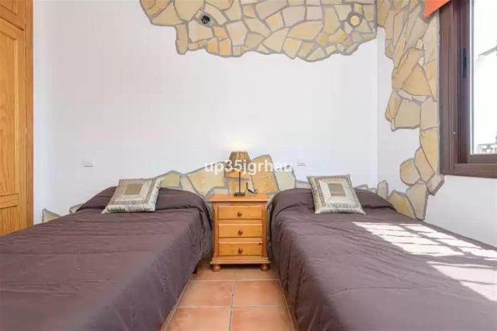 Image No.19-Villa / Détaché de 6 chambres à vendre à Estepona