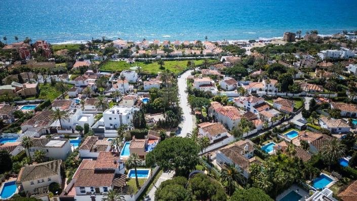 Image No.2-3 Bed Villa for sale