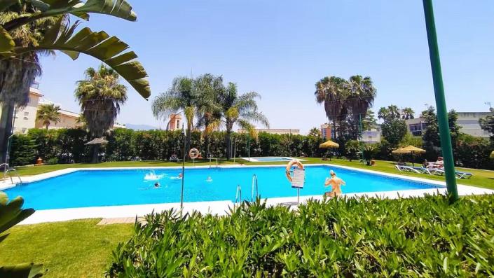 Image No.1-Appartement de 2 chambres à vendre à Estepona