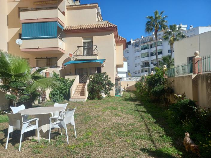 Image No.1-4 Bed Semi-Detached for sale