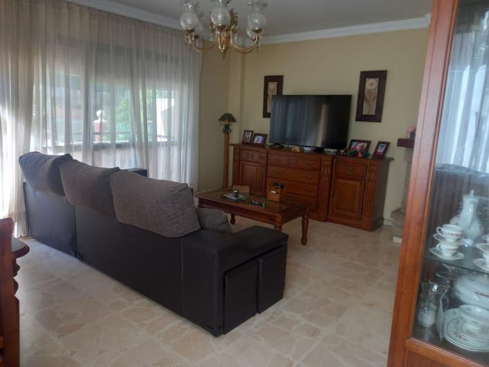 Image No.3-4 Bed Semi-Detached for sale