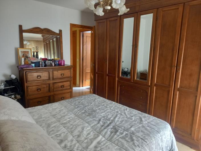 Image No.5-4 Bed Semi-Detached for sale