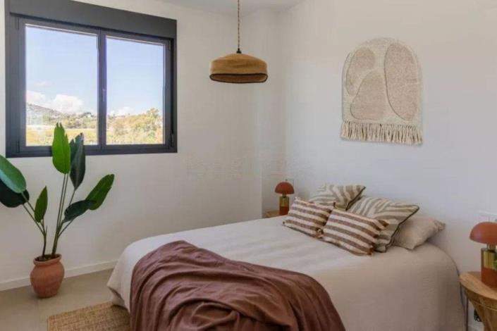 Image No.9-2 Bed Apartment for sale