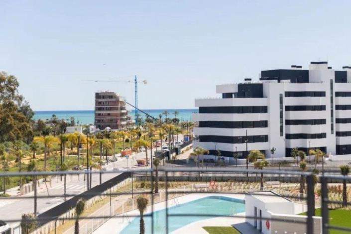 Image No.15-2 Bed Apartment for sale