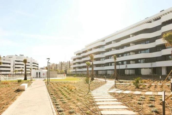 Image No.16-2 Bed Apartment for sale