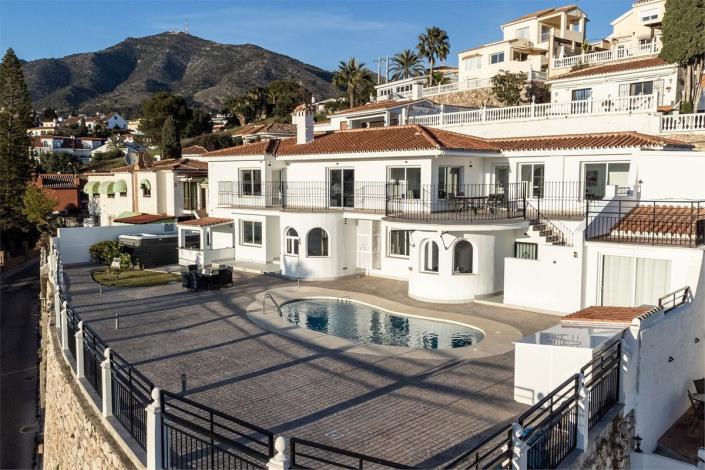 Image No.3-6 Bed Villa / Detached for sale