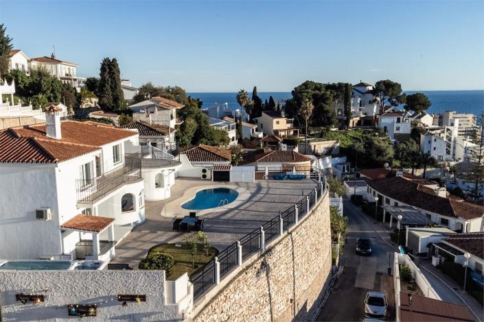 Image No.4-6 Bed Villa / Detached for sale