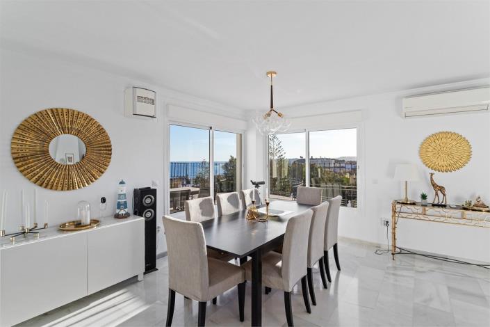 Image No.6-6 Bed Villa / Detached for sale