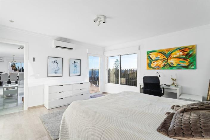 Image No.16-6 Bed Villa / Detached for sale