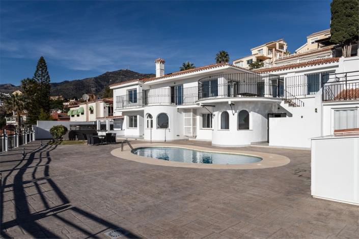 Image No.22-6 Bed Villa / Detached for sale