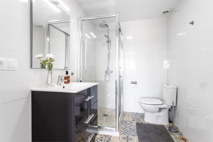 Image No.35-6 Bed Villa / Detached for sale