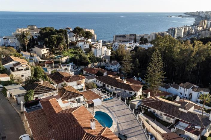 Image No.46-6 Bed Villa / Detached for sale