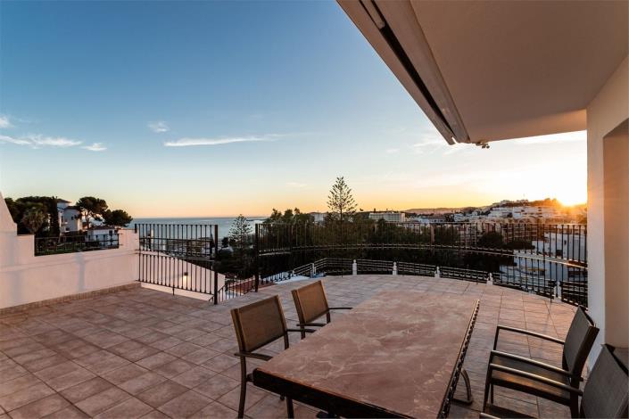 Image No.48-6 Bed Villa / Detached for sale