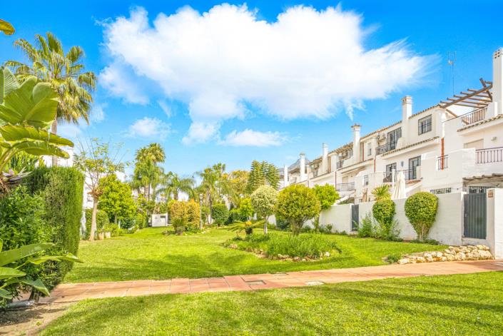 Image No.10-3 Bed Townhouse for sale