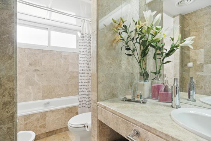 Image No.12-3 Bed Townhouse for sale