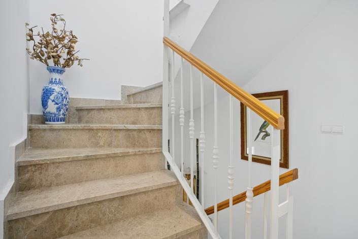 Image No.14-3 Bed Townhouse for sale