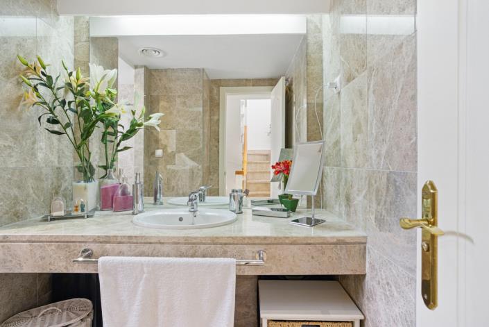 Image No.25-3 Bed Townhouse for sale