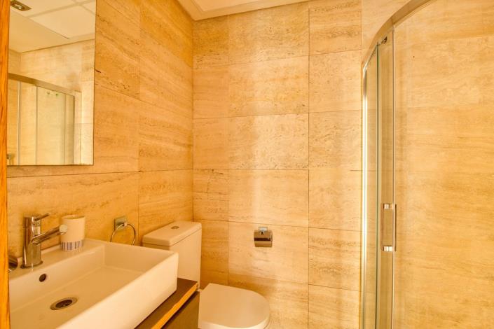 Image No.28-4 Bed Townhouse for sale