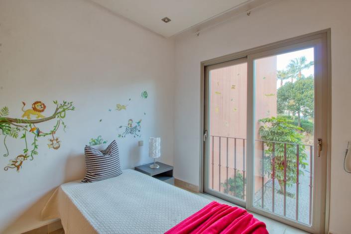 Image No.30-4 Bed Townhouse for sale