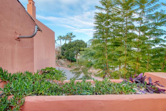 Image No.32-4 Bed Townhouse for sale