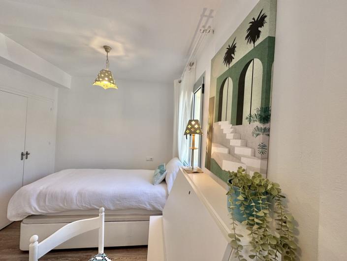 Image No.19-2 Bed Apartment for sale