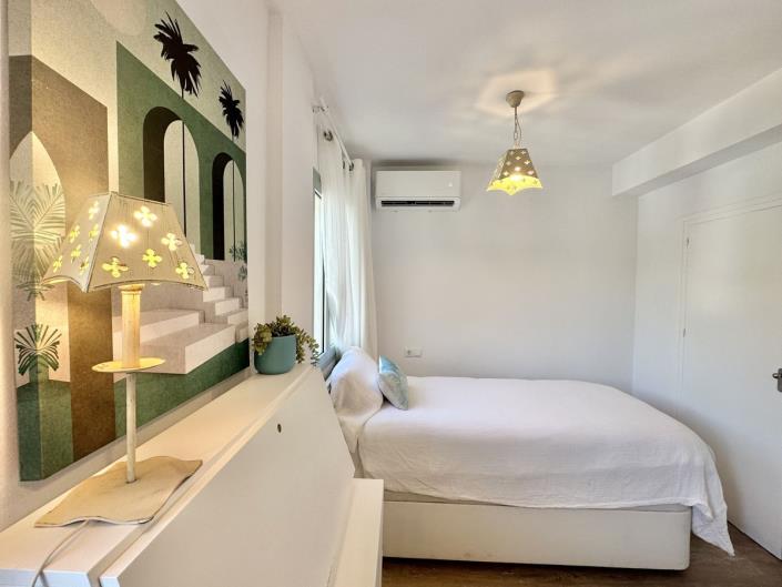 Image No.20-2 Bed Apartment for sale