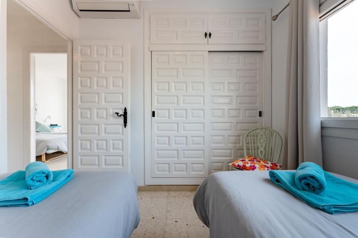 Image No.26-3 Bed Villa / Detached for sale